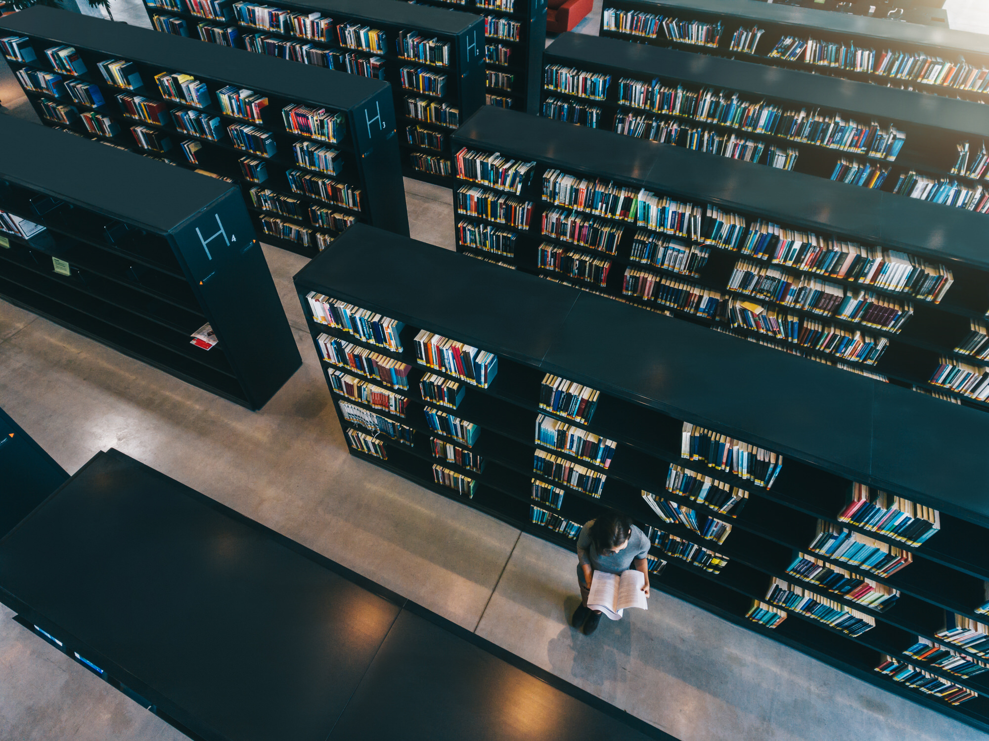Boeken in een bibliotheek